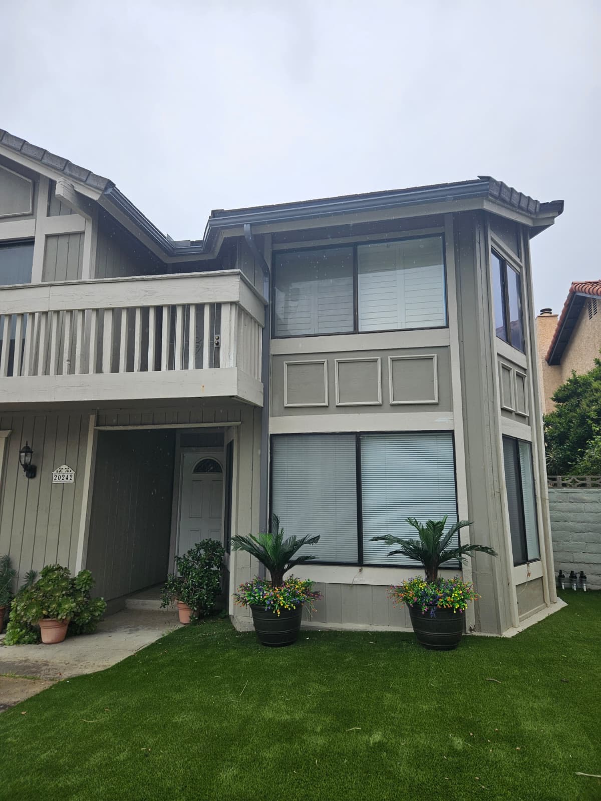 Rain gutter installation project